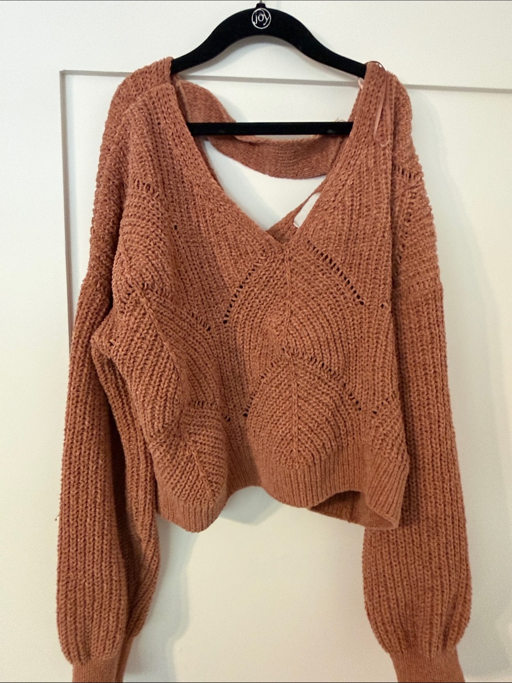 Pink Rose V-Neck Cropped Knit Sweater